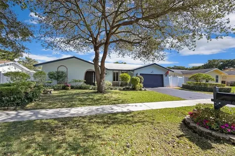 847 NW 76th Terrace Plantation FL 33324