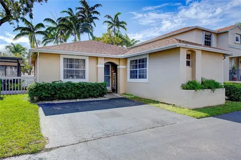 11736 NW 12th Street Pembroke Pines FL 33026