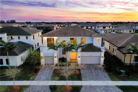 10520 S Lago Vista Circle Parkland FL 33076