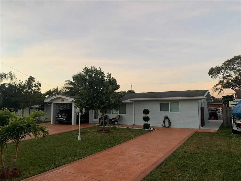 8791 NW 14th Street Pembroke Pines FL 33024