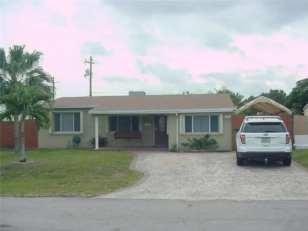6420 Garfield Street Hollywood FL 33024