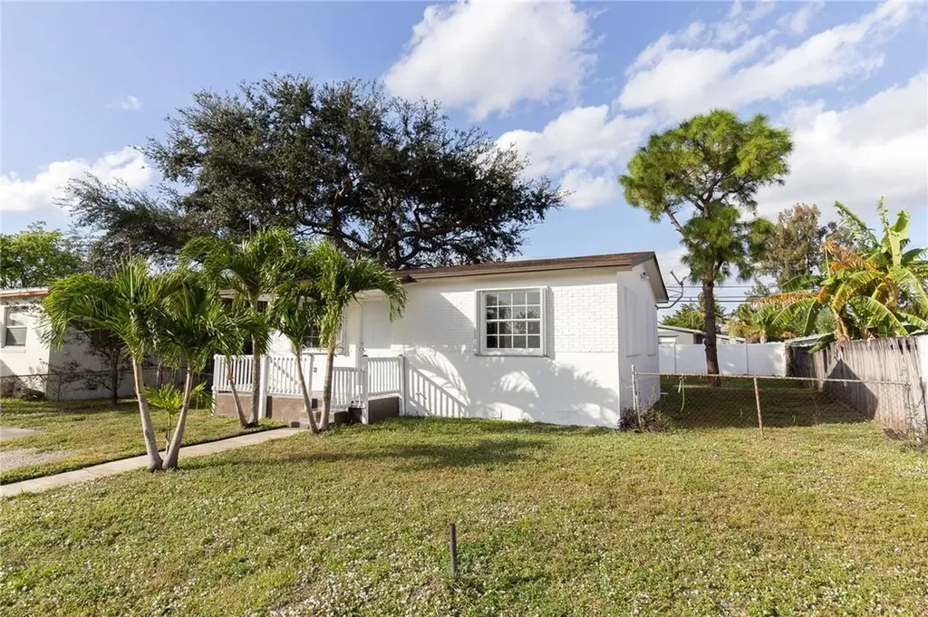 7551 Farragut Street Hollywood FL 33024
