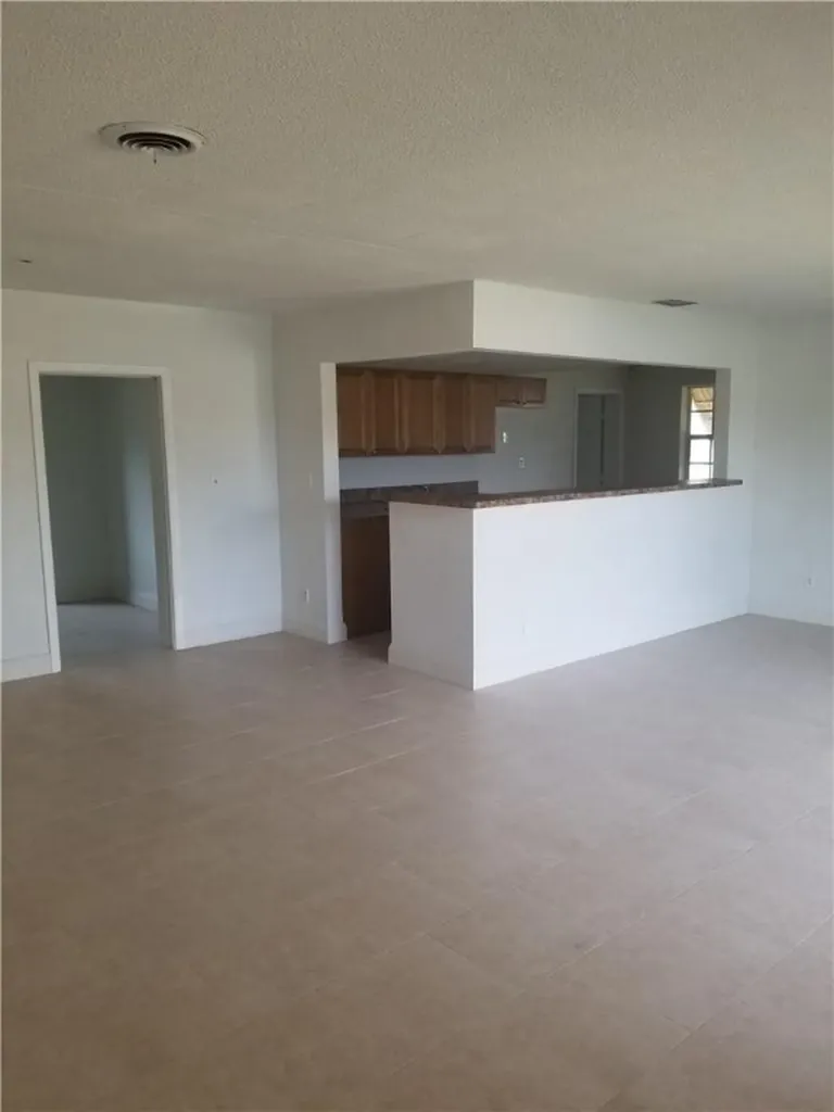 3950 NW 34th Street Lauderdale Lakes FL 33309