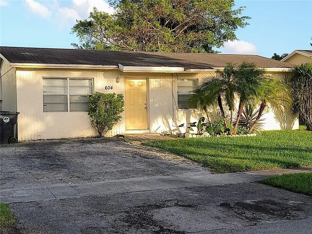 604 SW 77th Avenue North Lauderdale FL 33068