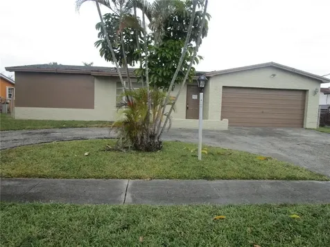 3165 NW 40th Street Lauderdale Lakes FL 33309