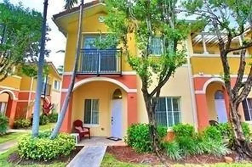 701 N Santa Catalina Circle North Lauderdale FL 33068