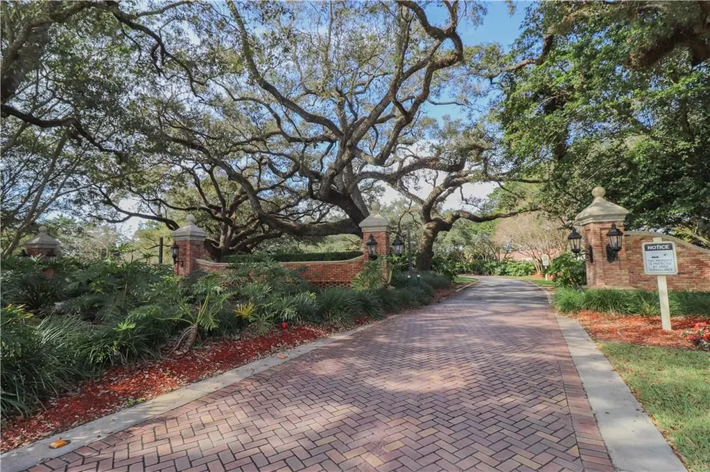 9234 Greenbrier Court Davie FL 33328