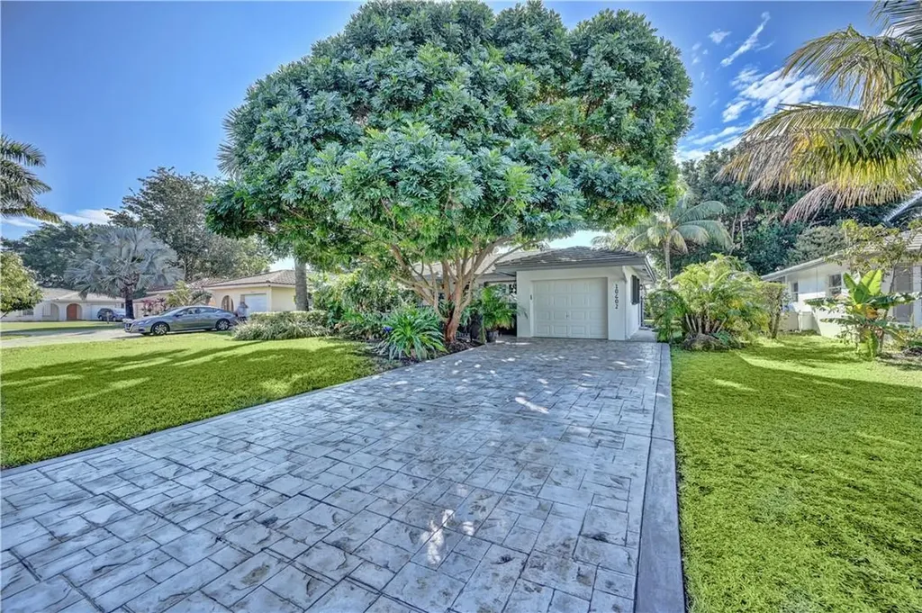 10602 NW 81st Street Tamarac FL 33321