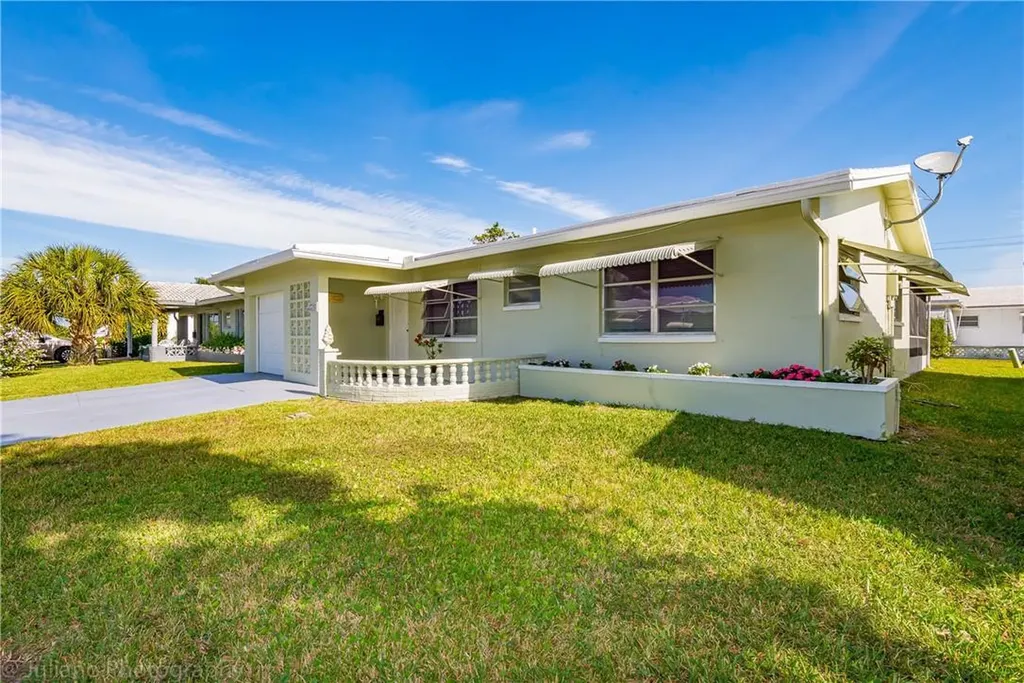 5716 NW 85th Avenue Tamarac FL 33321