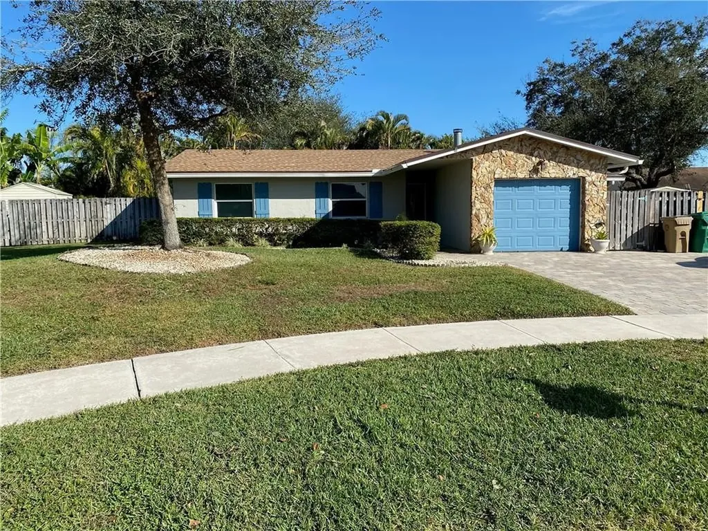 12811 SW 10th Manor Davie FL 33325