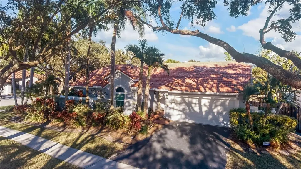 1868 NW 111th Avenue Plantation FL 33322