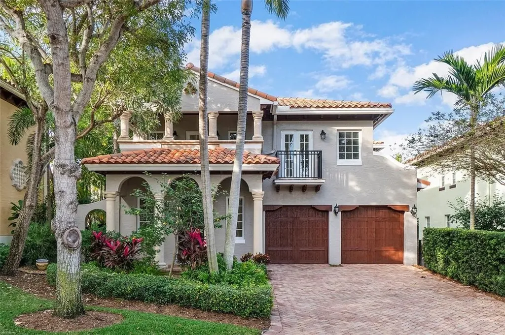 825 Eastview Avenue Delray Beach FL 33483