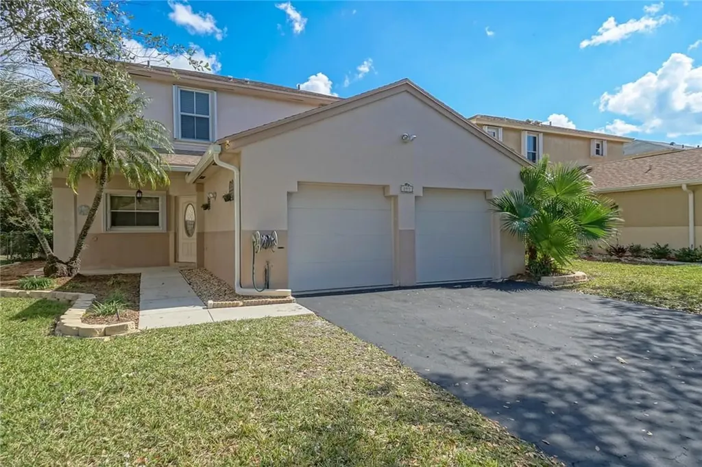 255 NW 207th Terrace Pembroke Pines FL 33029
