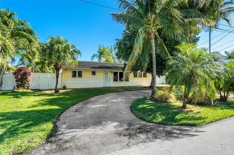960 SE 10th Court Pompano Beach FL 33060