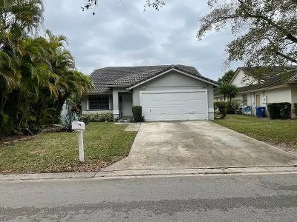 2333 NW 95th Avenue Coral Springs FL 33065
