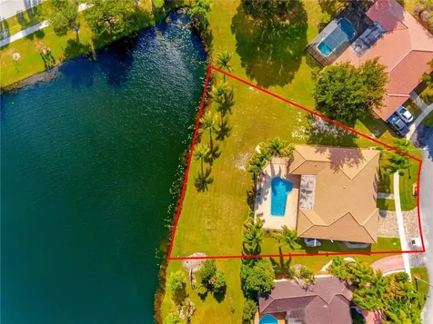 16621 Waters Edge Drive Weston FL 33326