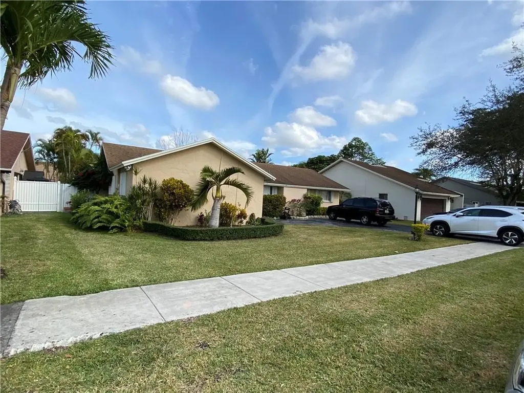 12251 SW 94th Street Miami FL 33186