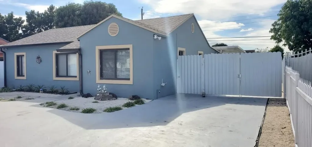 660 NE 4th Place Hialeah FL 33010