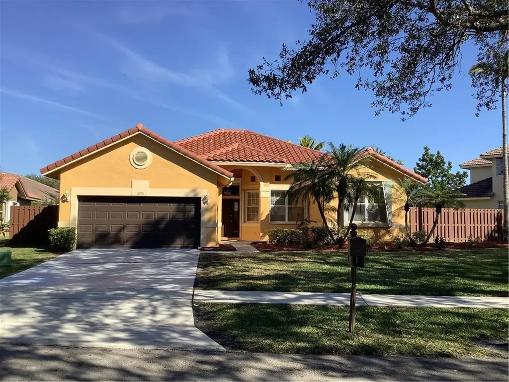 10751 London Street Hollywood FL 33026