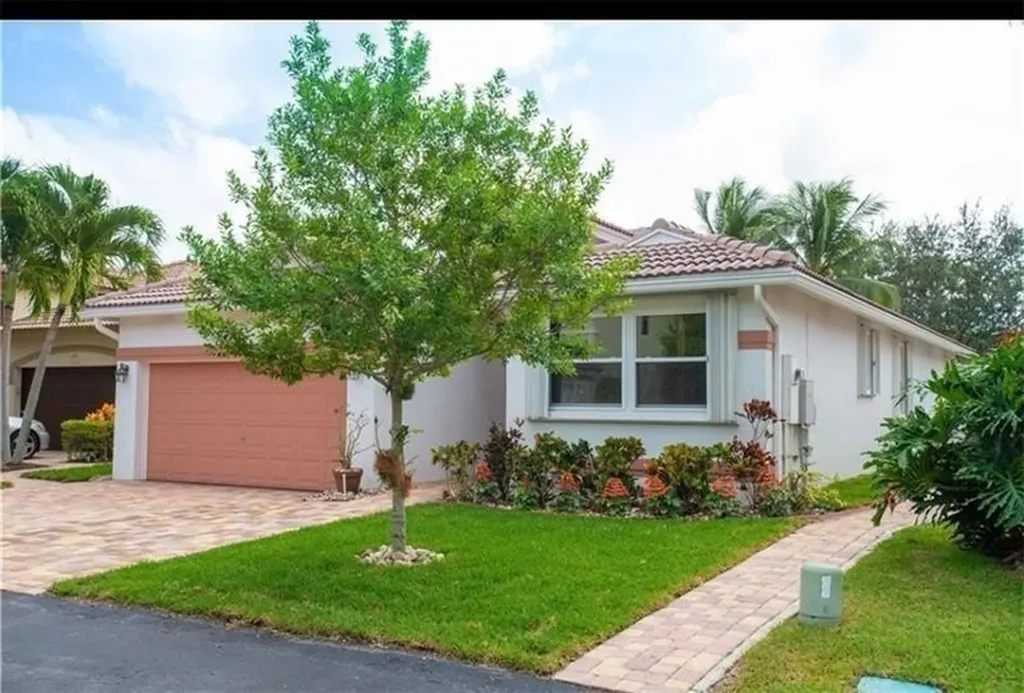 3576 Canary Palm Court Pompano Beach FL 33069