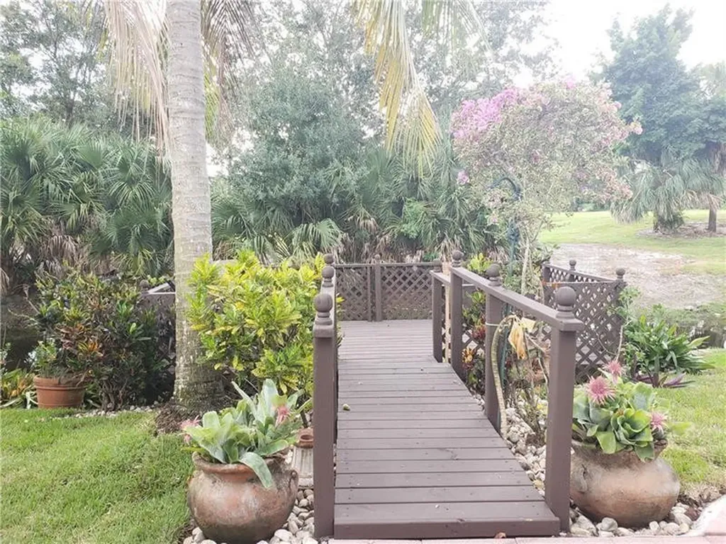 3576 Canary Palm Court Pompano Beach FL 33069