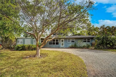 2726 NE 1st Way Wilton Manors FL 33334