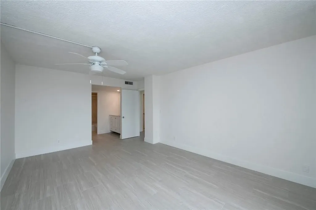 3900 N Hills Drive Hollywood FL 33021