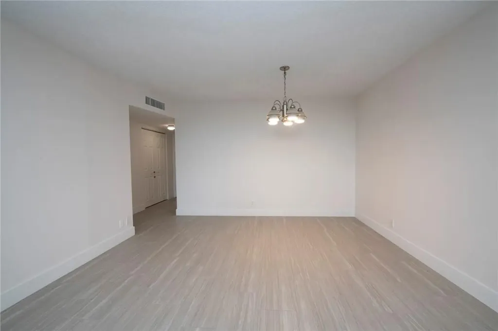 3900 N Hills Drive Hollywood FL 33021