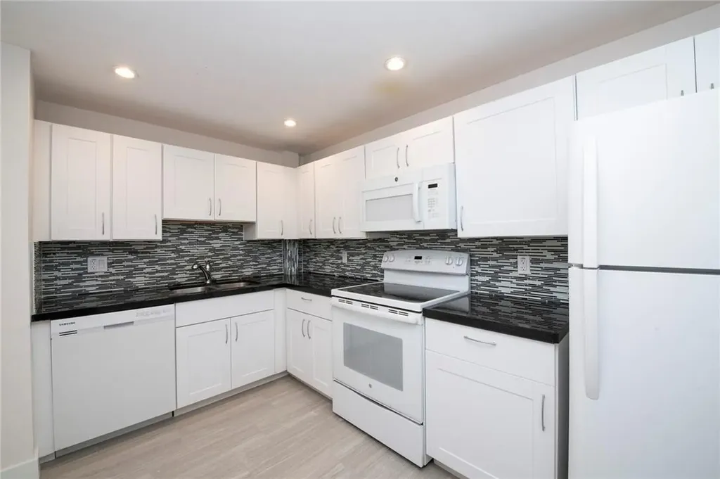 3900 N Hills Drive Hollywood FL 33021