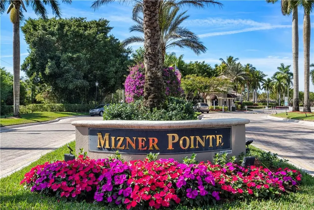 21149 Via Ventura Boca Raton FL 33433