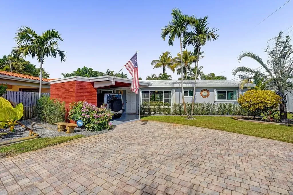 1675 NE 38th Street Oakland Park FL 33334