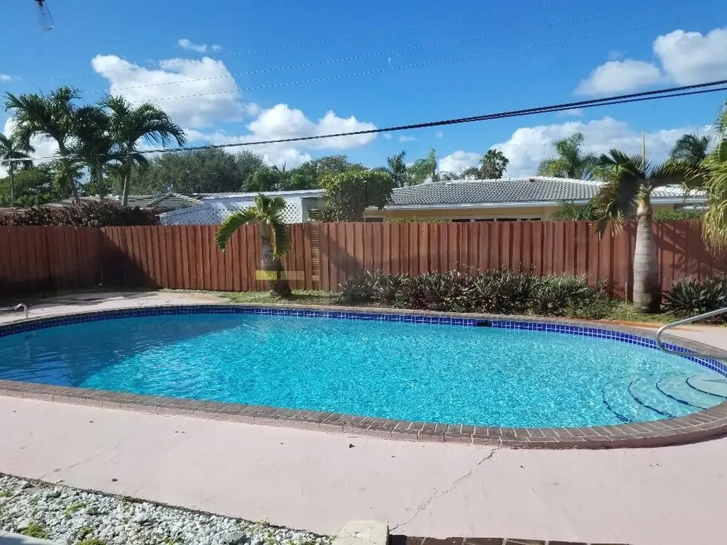 4331 NE 16th Terrace Oakland Park FL 33334