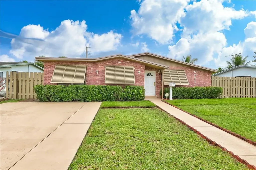 6221 NW 15th Street Sunrise FL 33313