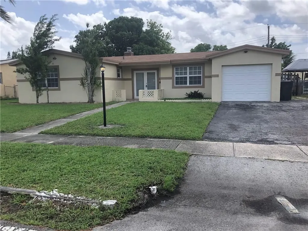 3174 NW 40th Street Lauderdale Lakes FL 33309