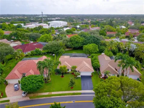 9897 N Springs Way Coral Springs FL 33076