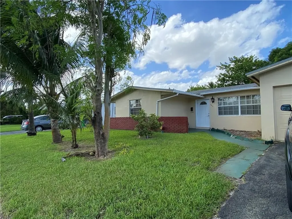 5911 NW 14th Court Sunrise FL 33313