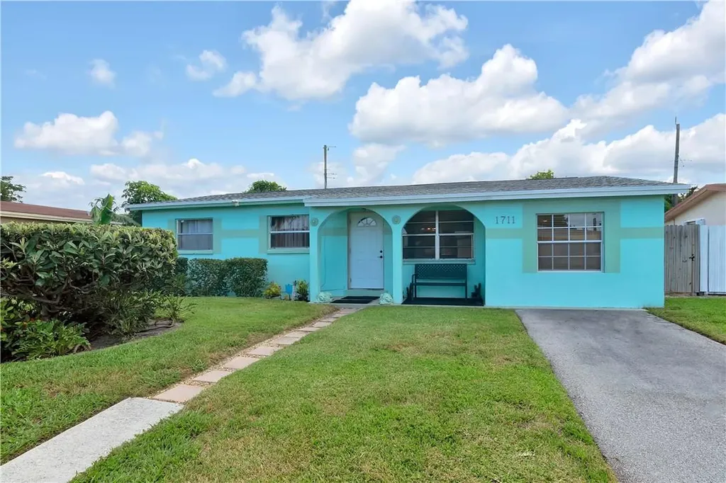 1711 NW 35th Terrace Lauderhill FL 33311