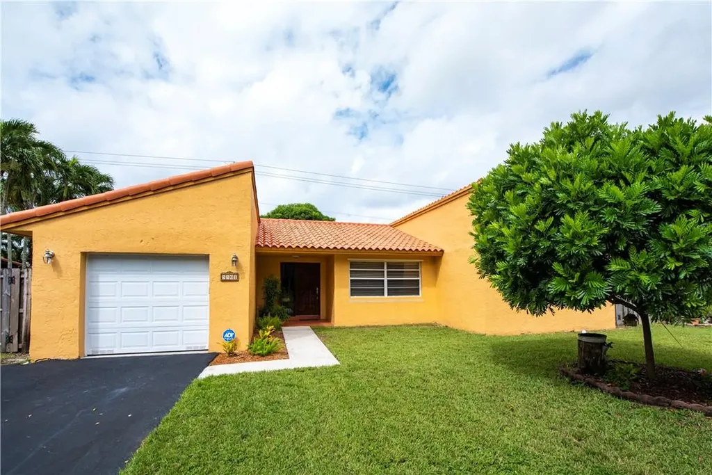 5501 SW 114th Avenue Cooper City FL 33330