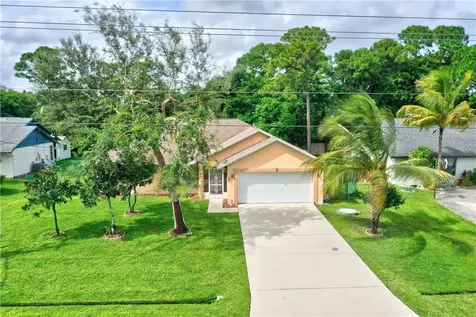 425 SE Thornhill Drive Port St Lucie FL 34983