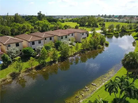 5707 NW 47th Avenue Tamarac FL 33319