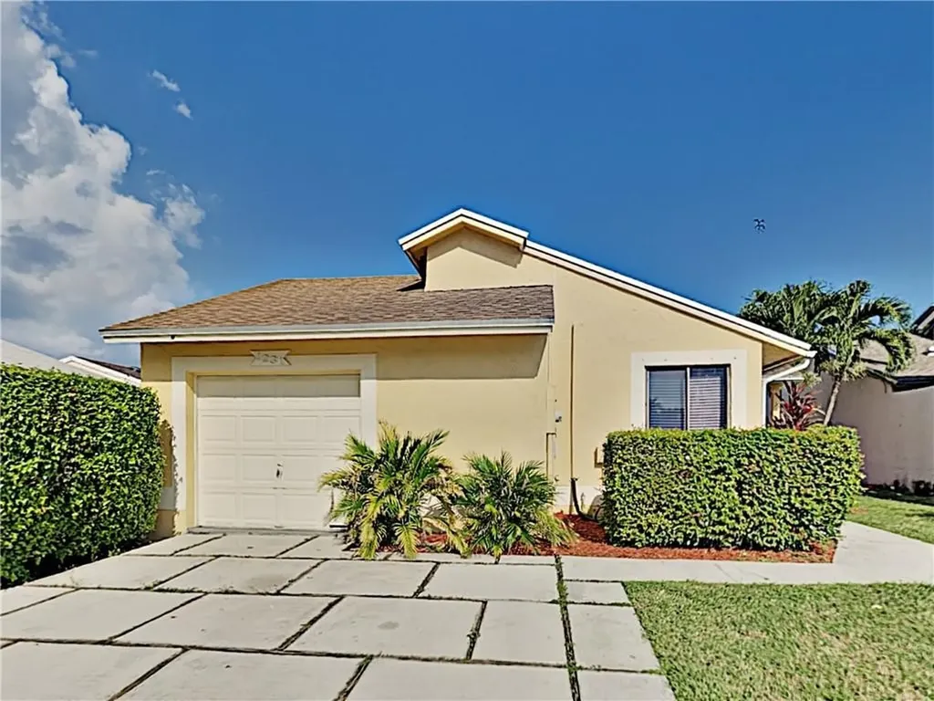 1231 SW 110th Avenue Pembroke Pines FL 33025