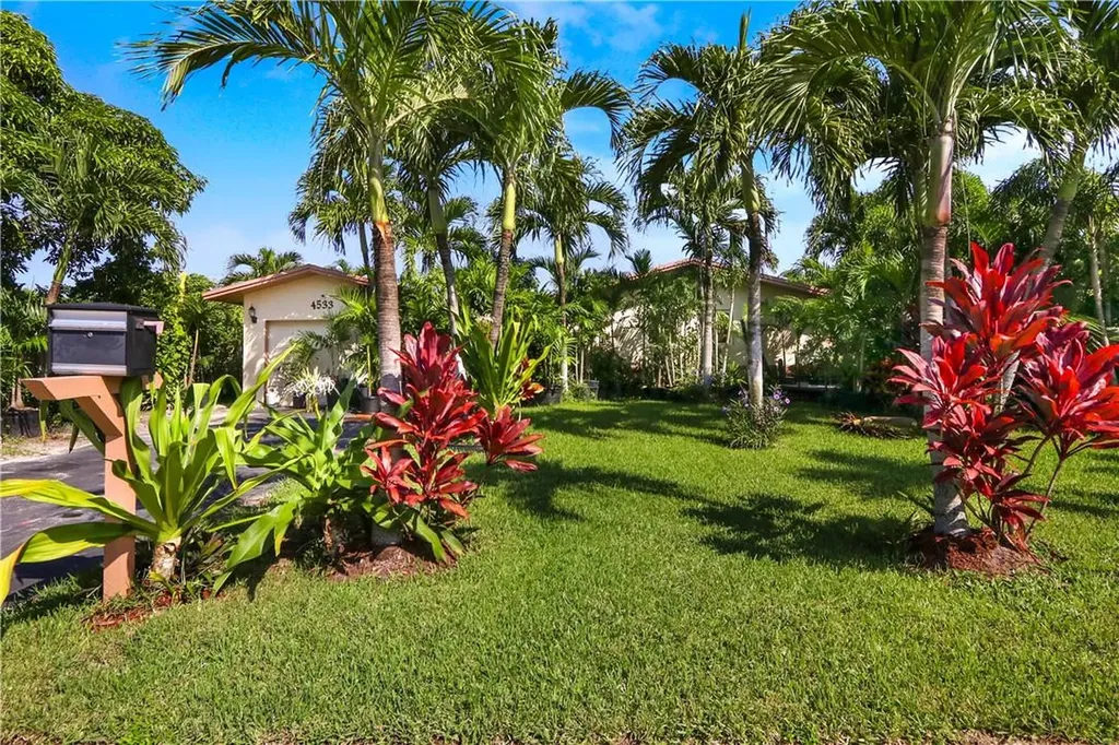 4533 NW 3rd Street Plantation FL 33317