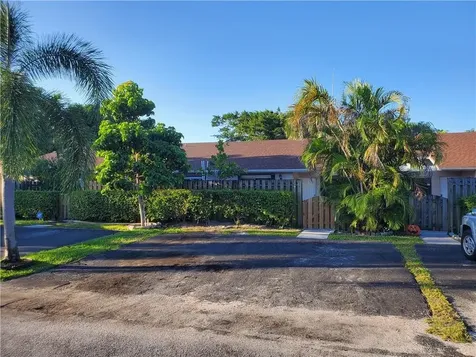 943 NW 53rd Street Deerfield Beach FL 33064