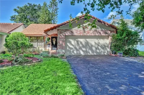 2872 NW 95th Avenue Coral Springs FL 33065