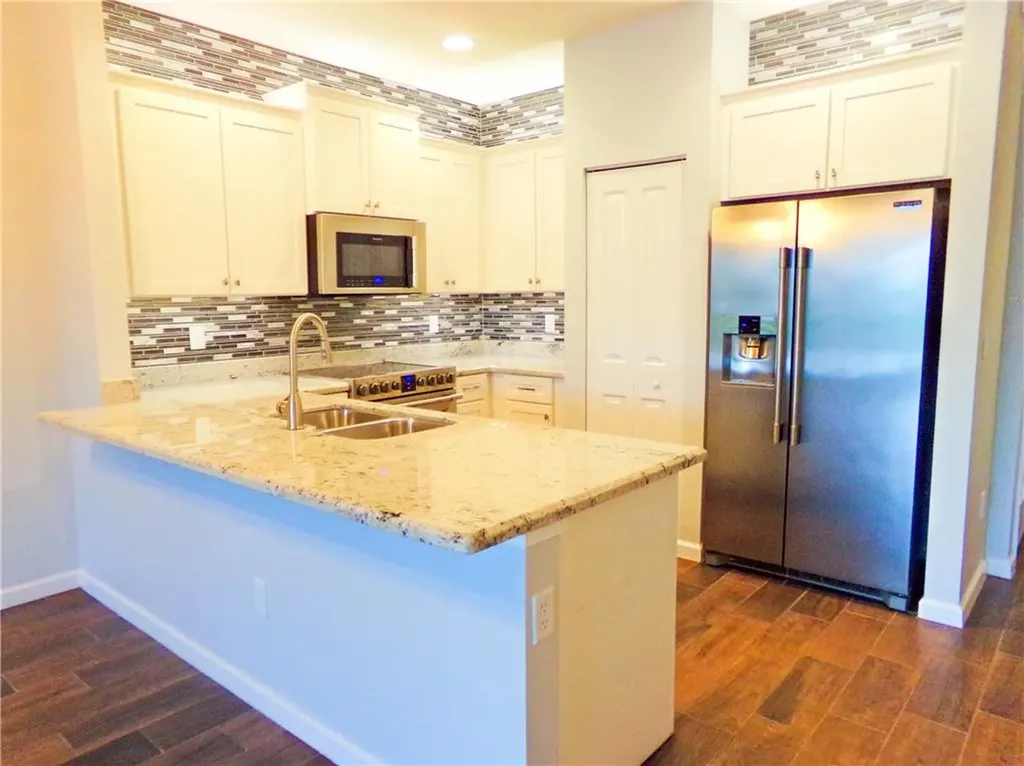4216 N Dixie Highway Oakland Park FL 33334