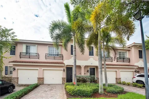 292 Las Brisas Circle Sunrise FL 33326