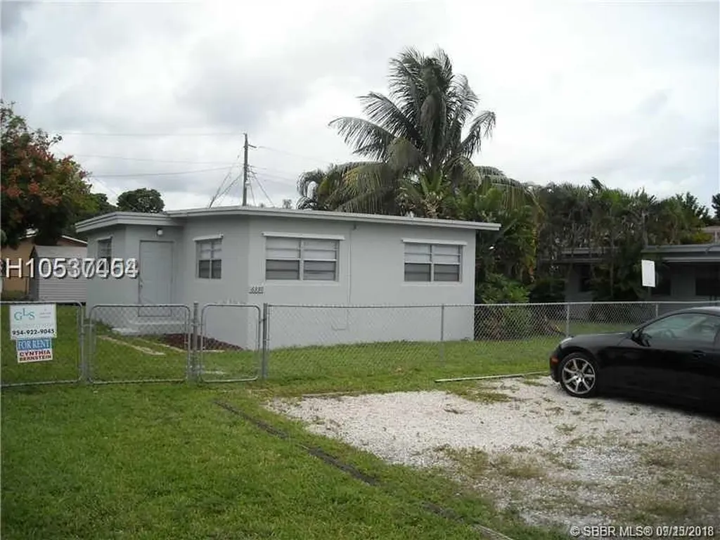 6339 Fillmore Street Hollywood FL 33024