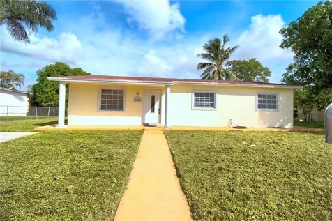 4275 NW 198th Street Miami Gardens FL 33055