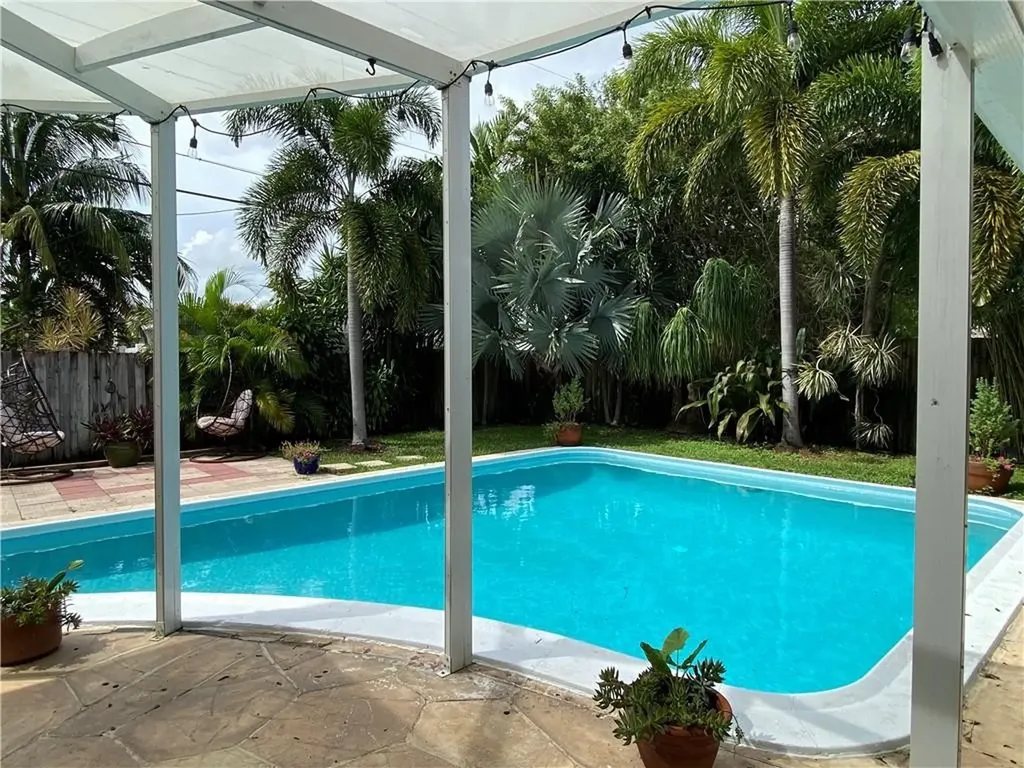 4481 NW 19th Terrace Oakland Park FL 33309