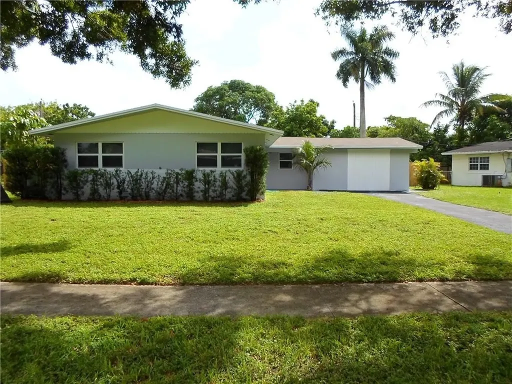 4848 NW 1st Court Plantation FL 33317